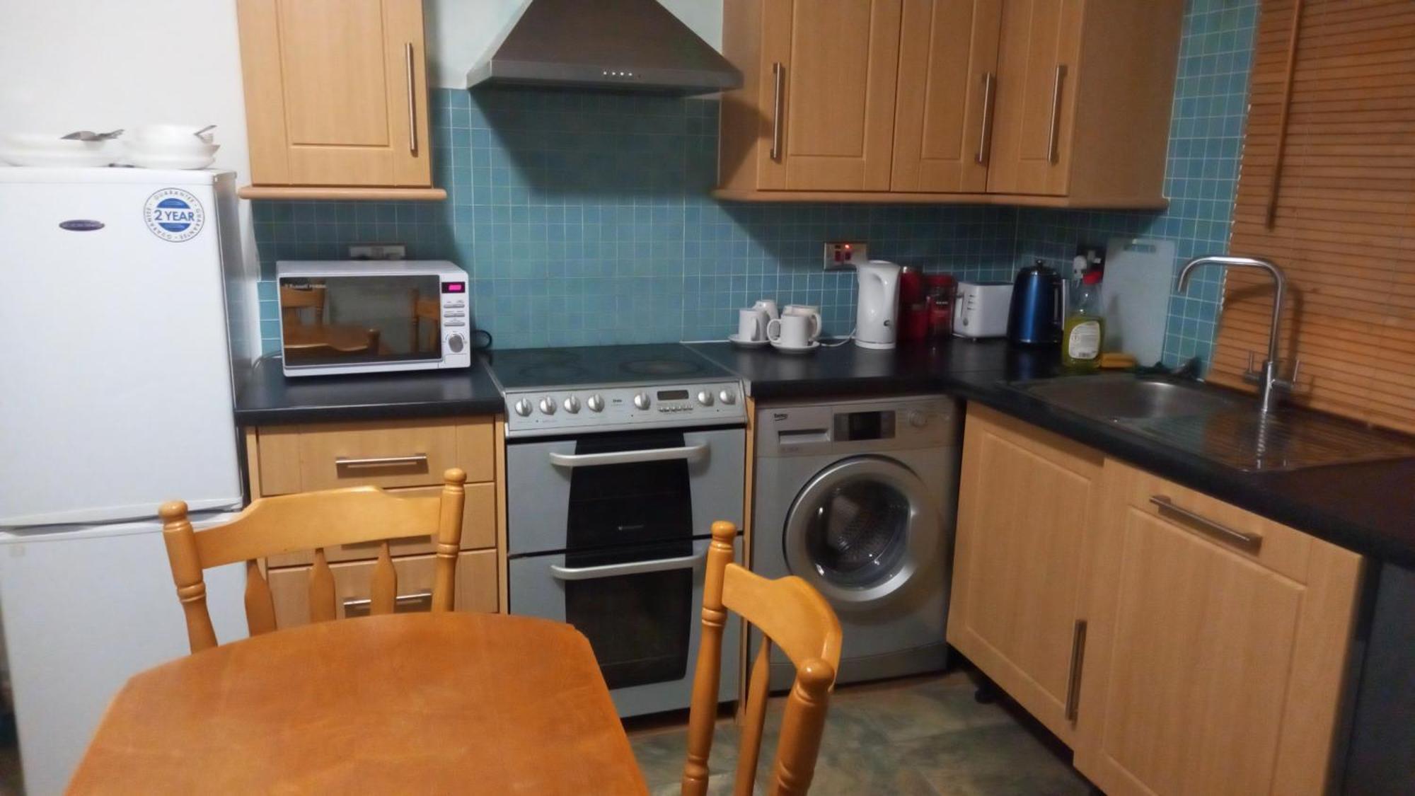 Double En-Suite Rooms Nevendon エクステリア 写真